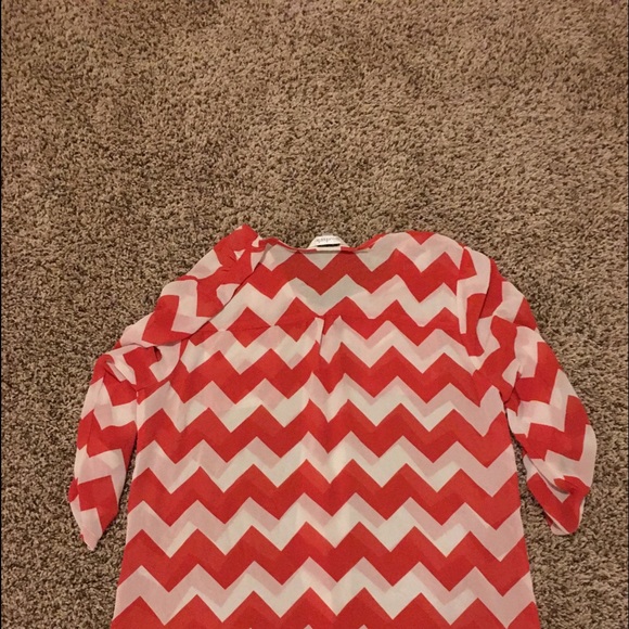 SOLD💎Charming Charlie Breezy lightweight Top Medium💎 - Picture 4 of 8